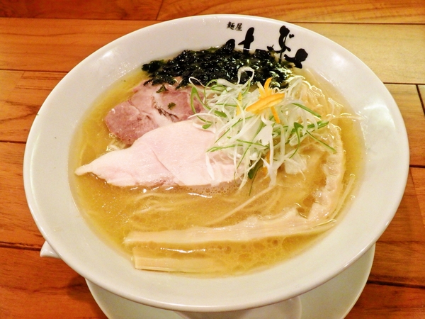 オレンジ香る鶏白湯