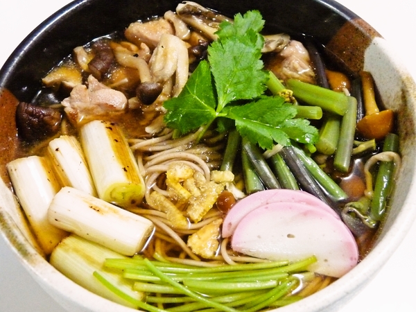 きのこと山菜のみぞれ蕎麦