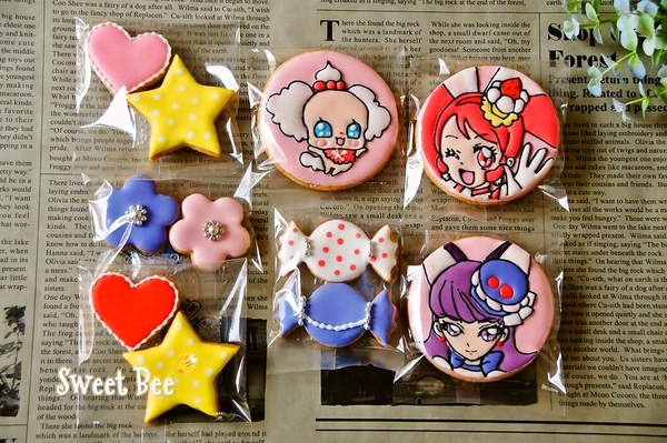 プリキュアアラモードのアイシングクッキー