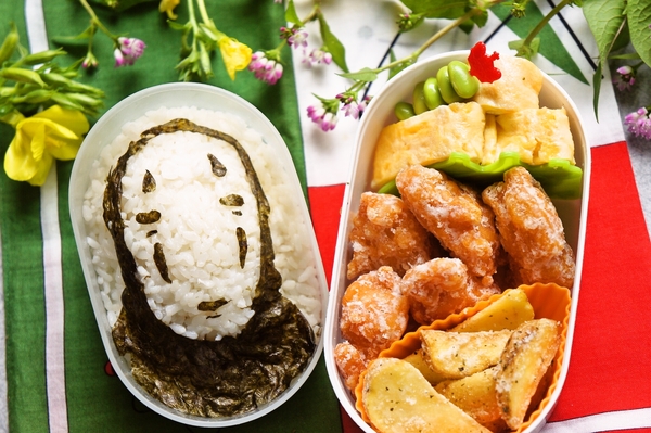 ジブリ弁♪材料二つde千と千尋の神隠しのカオナシ