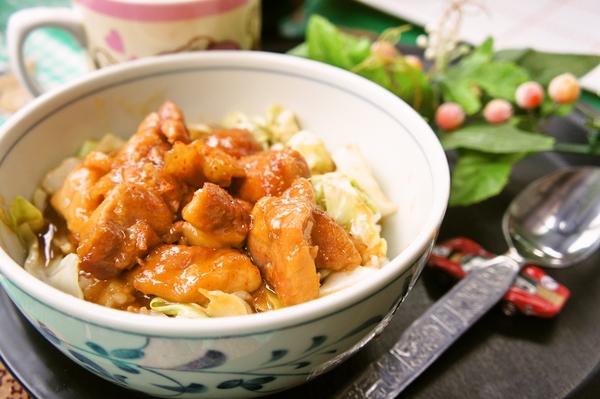 メチャウマたまらん♪ガッツリ食べれる鶏の味噌焼き丼