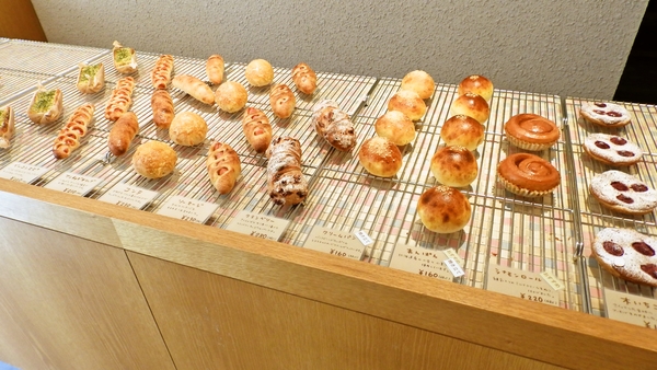 いまどきのお洒落なパン屋さん