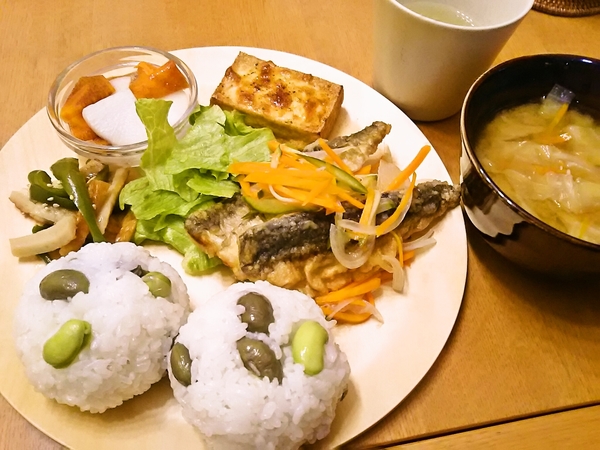 黒豆枝豆おにぎりのワンプレートごはん