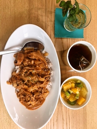 JIRO'S DELI ビーフストロガノフ