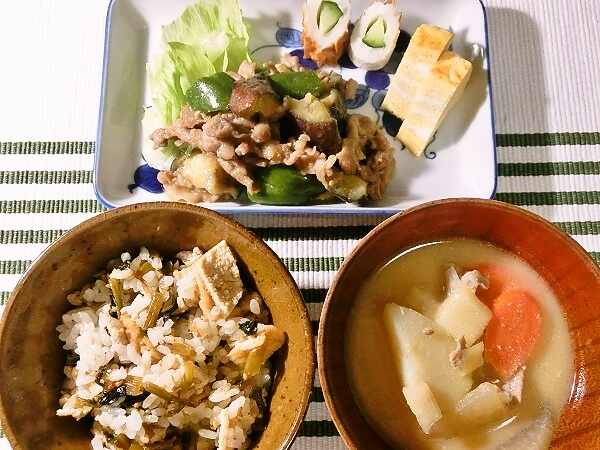 なすとピーマンの肉味噌炒め晩ご飯