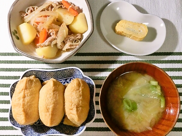 肉じゃがといなり寿司の晩ごはん