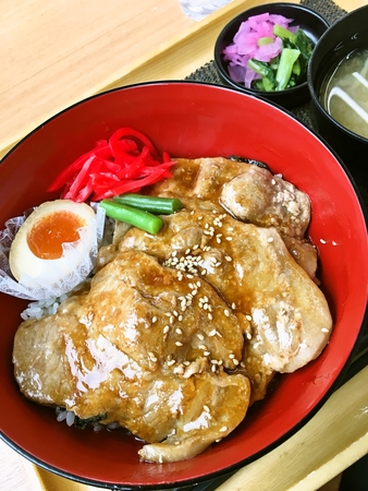 スタミナ焼肉丼