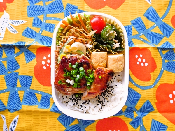 鶏むね肉の味噌漬け焼き弁当