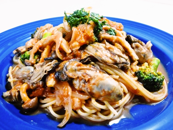 牡蠣のトマトクリームパスタ