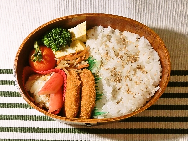 カレーコロッケのお弁当