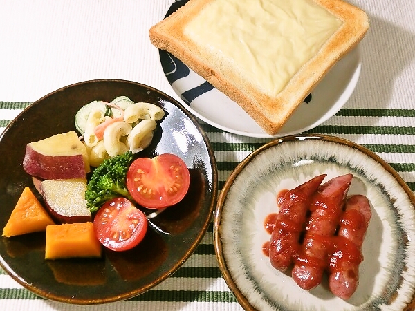 鹿肉ソーセージの昼ごはん