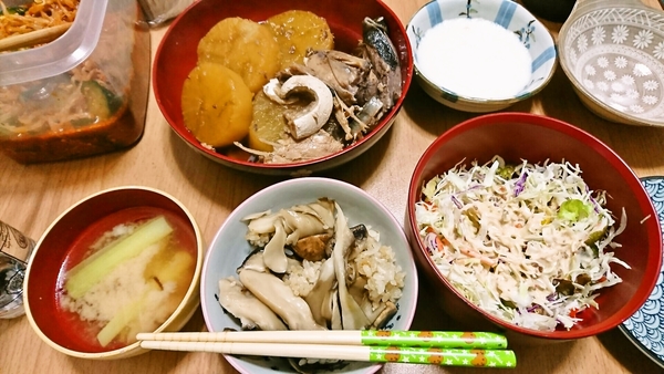 ぶりあら大根とキノコの炊き込み