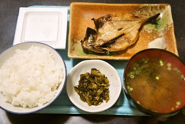 朝食