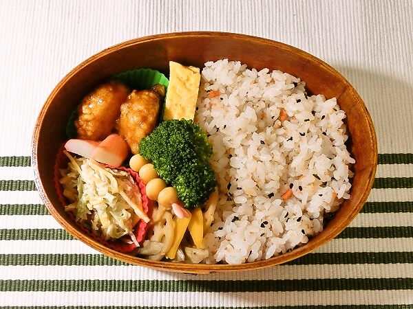 鶏の竜田揚げのお弁当