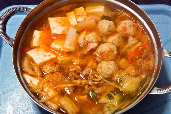 激辛キムチ鍋(デスソース入り)