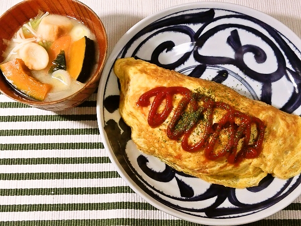 オムライスの昼ごはん
