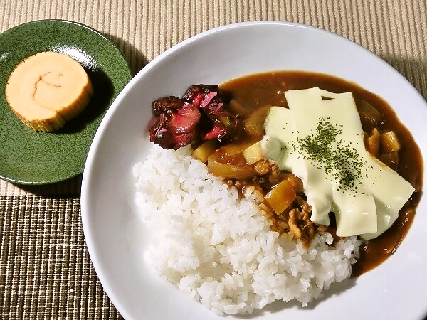 チーズカレーの晩ごはん