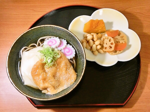 力蕎麦の昼ごはん