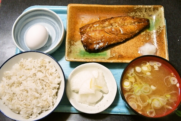 朝食(サバのみりん干し)