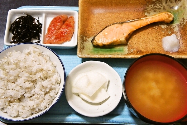 朝食