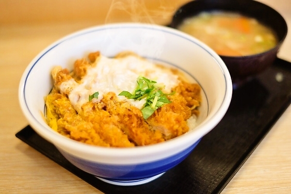 かつやだどん(^_^;)