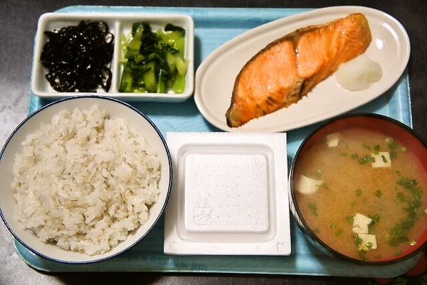 朝食