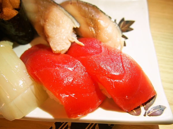 釧路すし酒場笑楽　マグロ