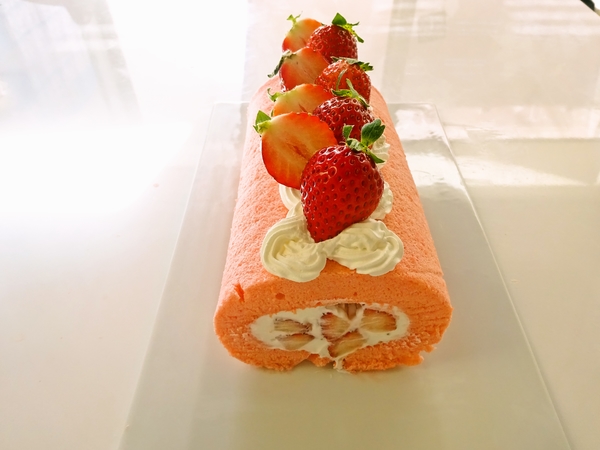 いちごのロールケーキ♪