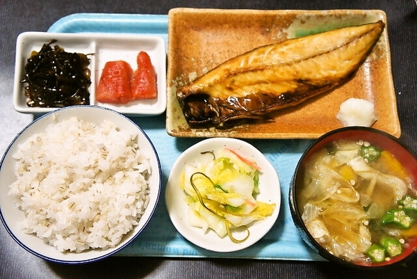 朝食