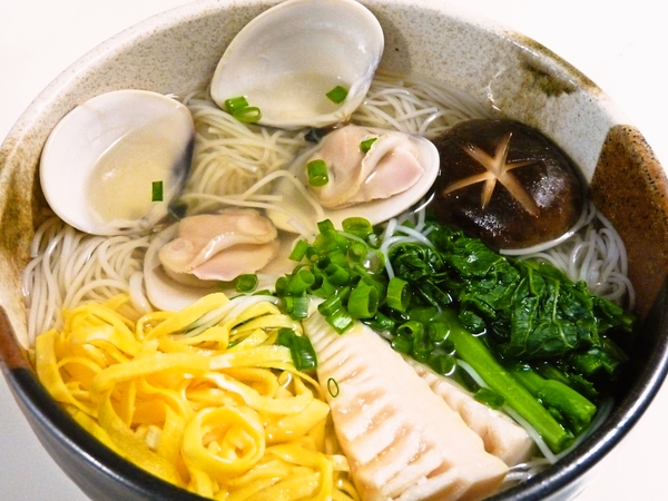 はまぐりと菜の花のにゅうめん