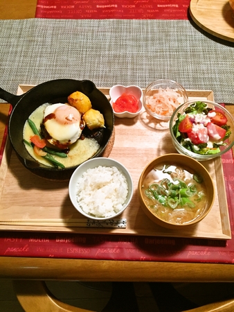 スキレットで煮込みハンバーグ