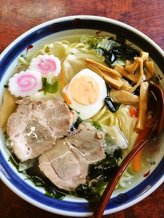 山形県鶴岡市 加茂水産高校近くの三好食堂