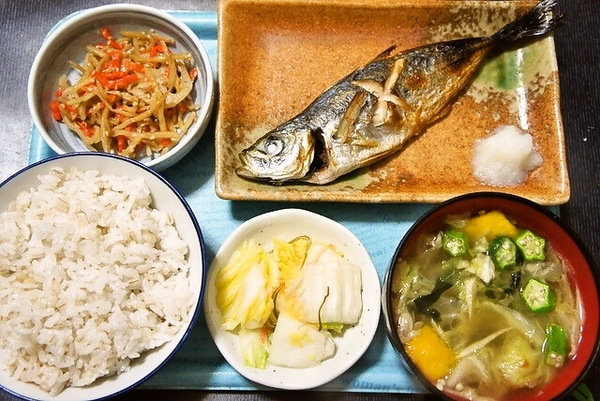 朝食