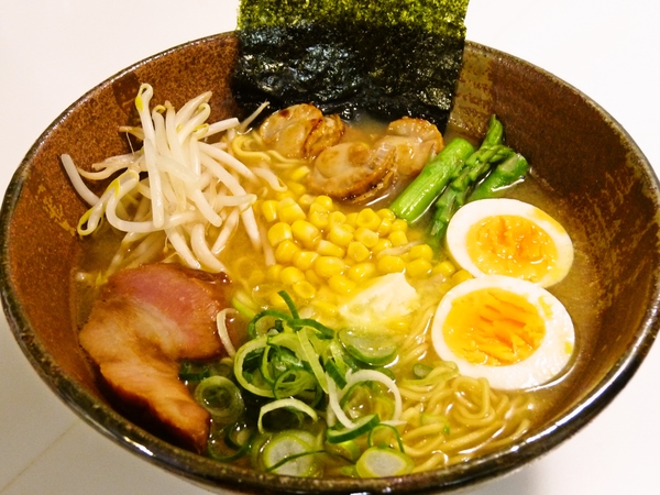 インスタントde味噌バターラーメン