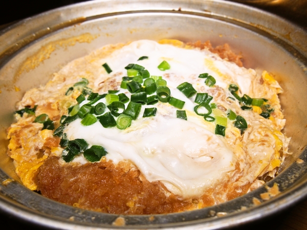釧路すし酒場笑楽カツとじ580円
