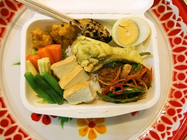 カフェアヤム ナシチャンプｒ－ルお弁当 一例