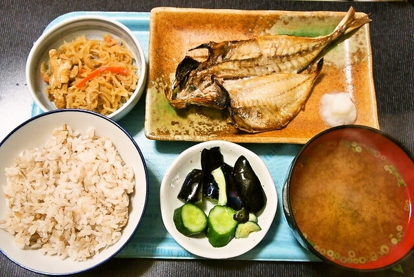 朝食