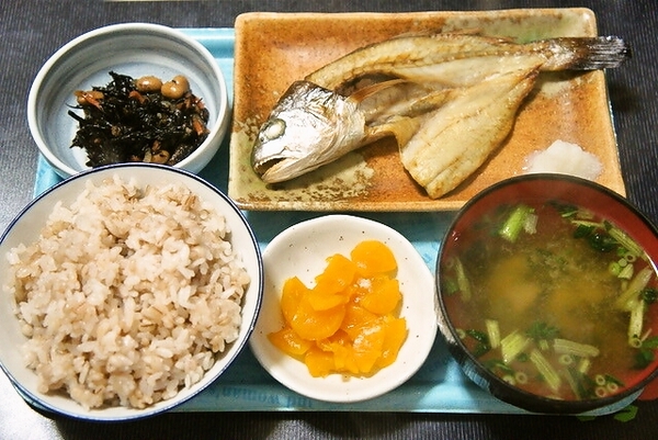 朝食(イシモチの干物)