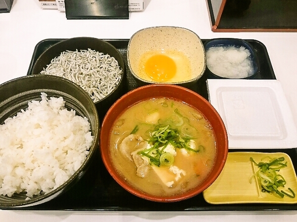 朝食