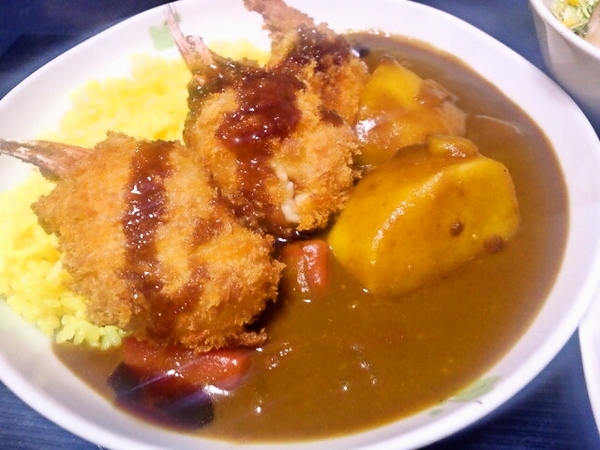 カニ爪クリームコロッケ乗せカレー