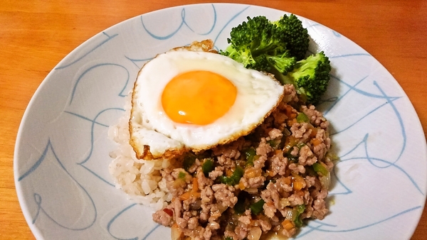 挽肉のタイ風炒めご飯