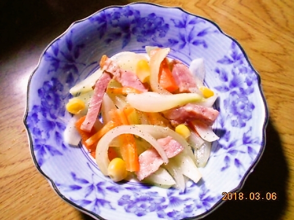 【電子レンジ約90秒de野菜炒め風】