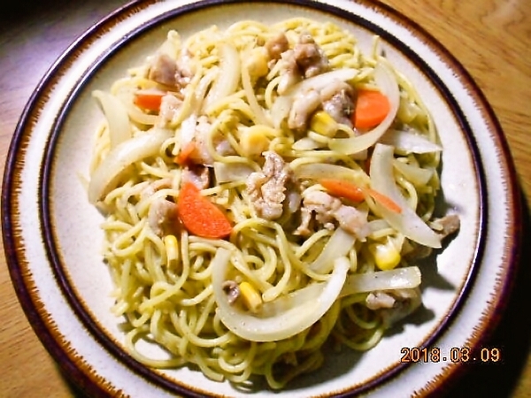 【簡単5分｜電子レンジde焼きそば風】