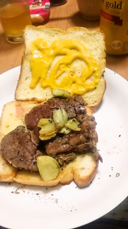 ステーキサンド