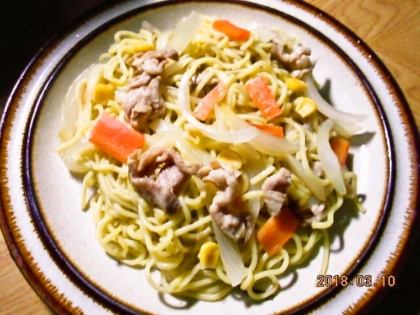 【簡単5分｜電子レンジde焼きそば風】