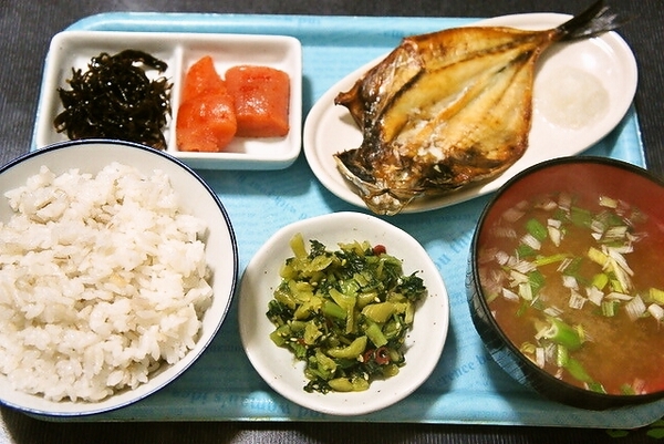 朝食