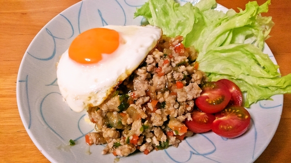 挽肉のタイ風炒めご飯
