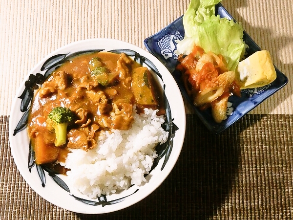南瓜の煮物と茹でブロッコリーのリメイクカレー