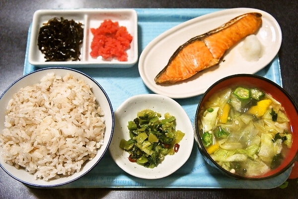 朝食