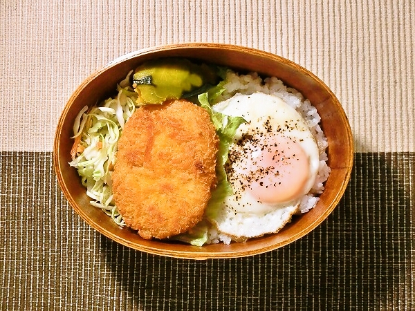 目玉焼きコロッケ弁当